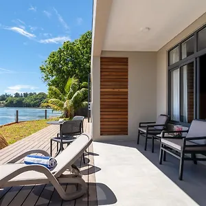  Apartahotel La Desirade Seychelles